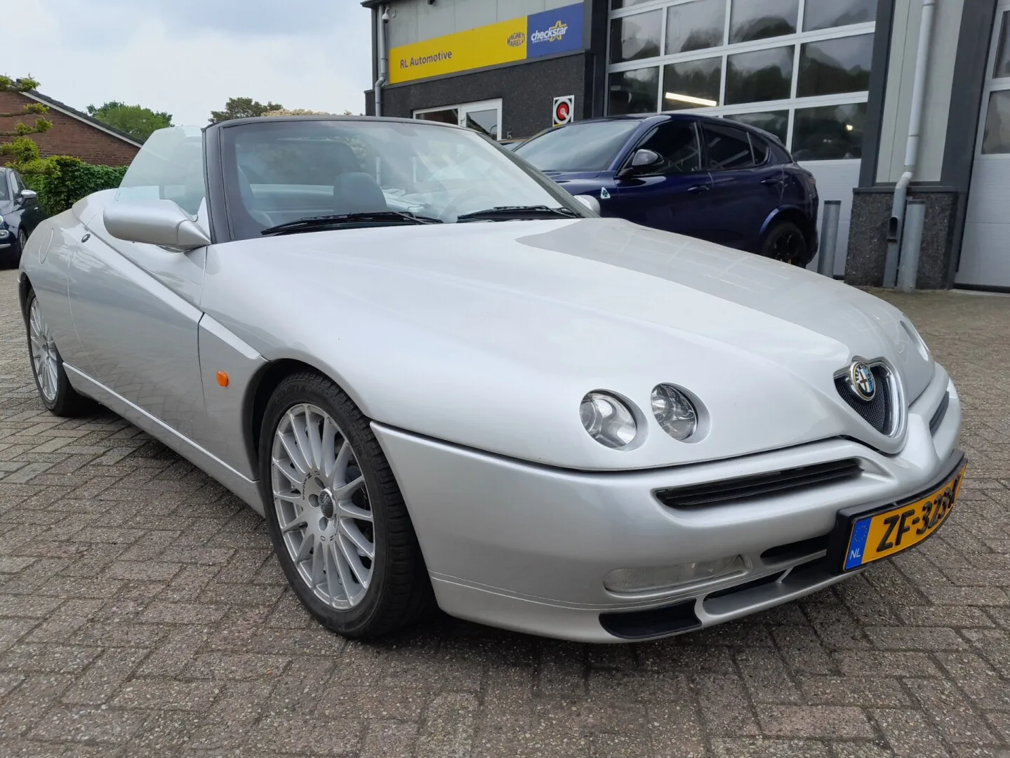 Alfa Romeo Spider (1999) — foto 1