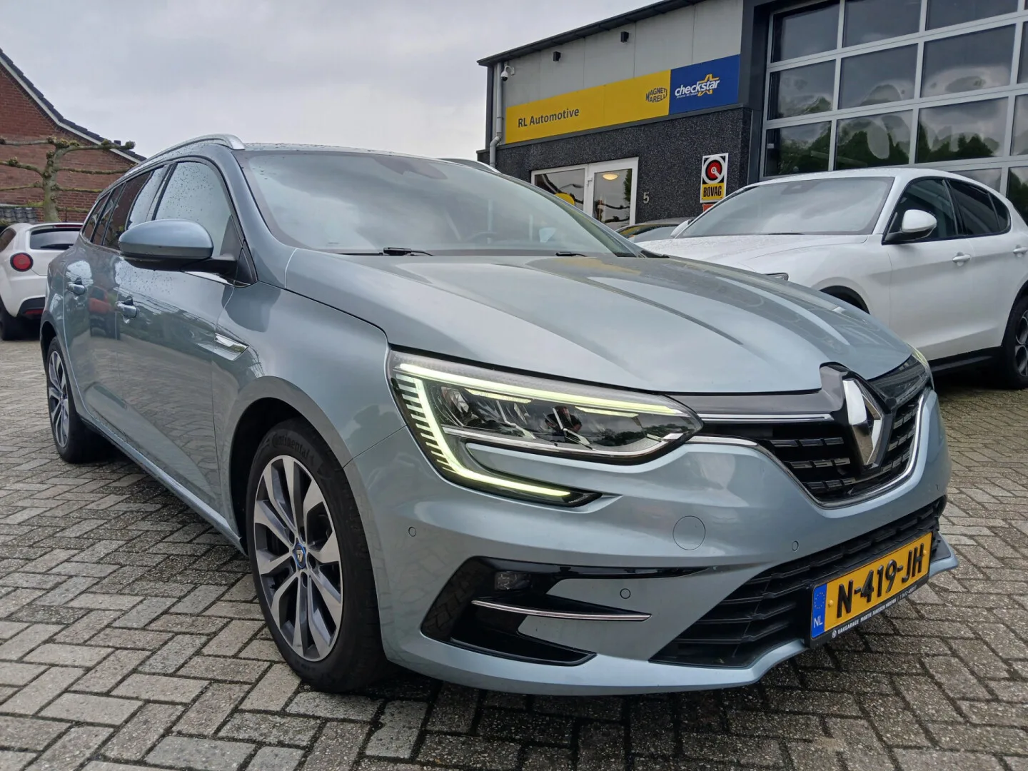Renault Mégane E-Tech (2021) — foto 1