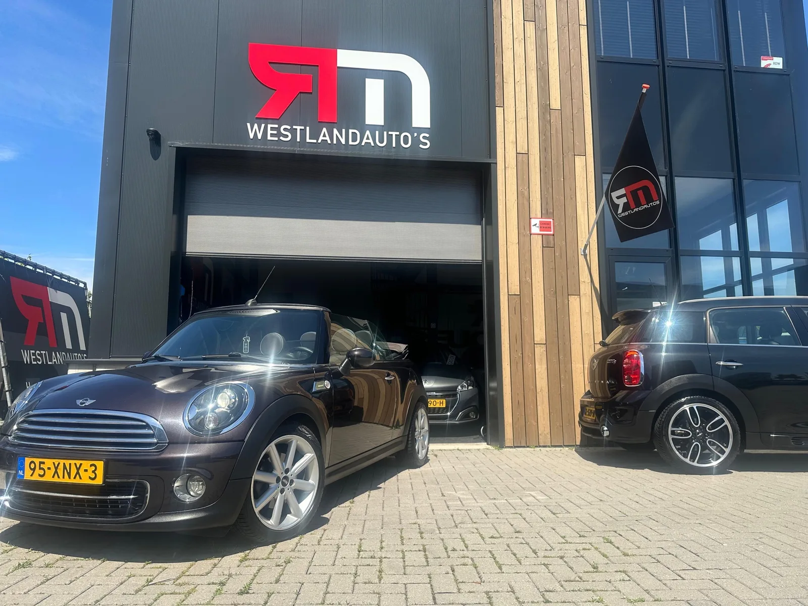 MINI Cabrio (2012) — foto 1