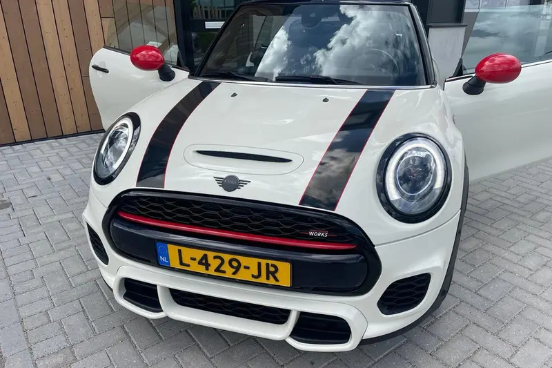 MINI Cabrio (2016)