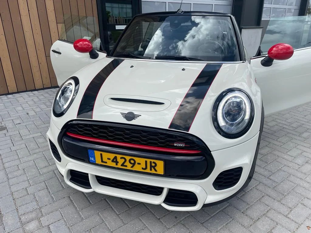 MINI Cabrio (2016) — foto 1