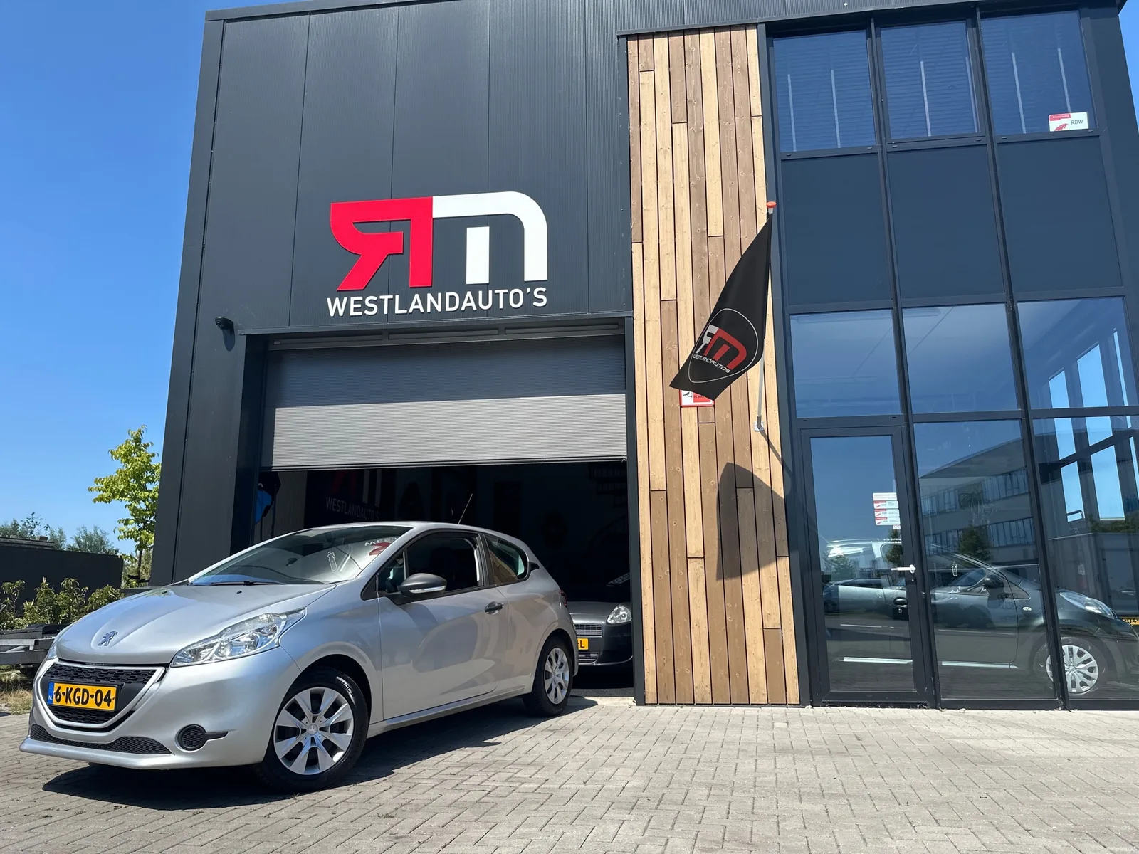 Peugeot 208 (2013) — foto 1
