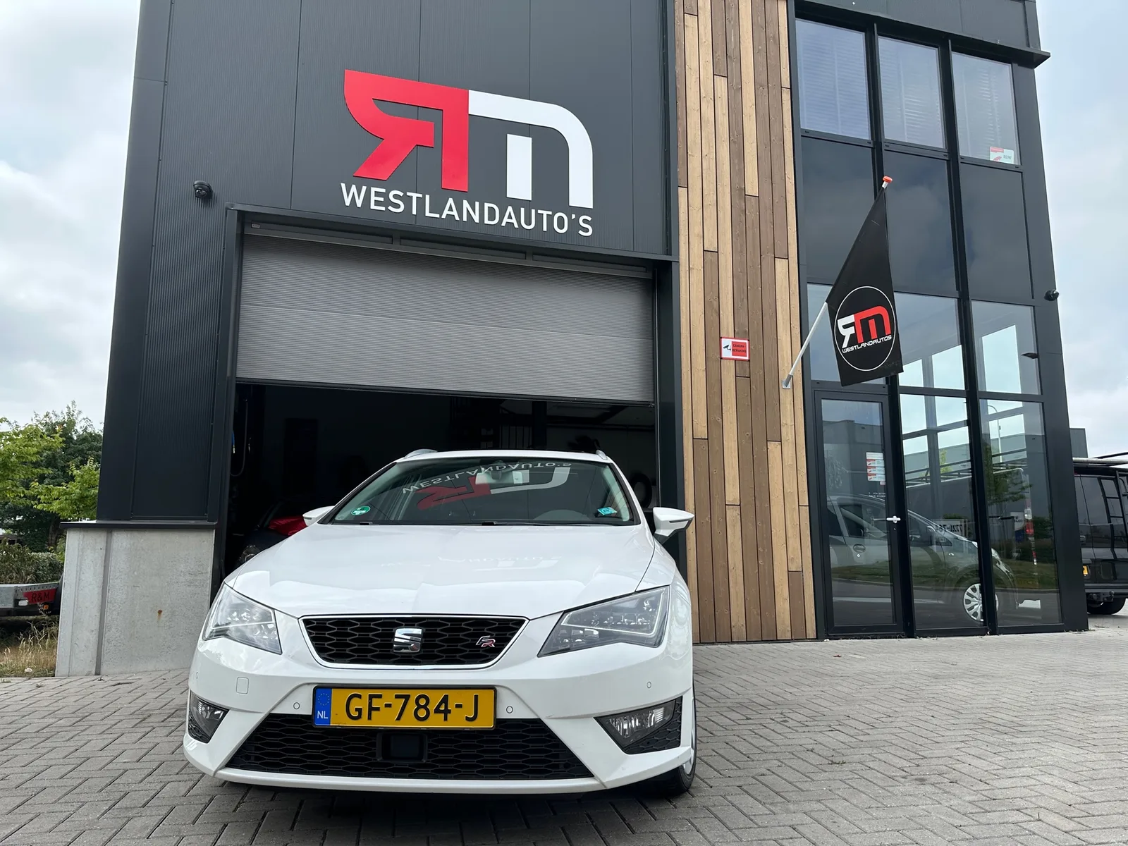 SEAT Leon (2015) — foto 1