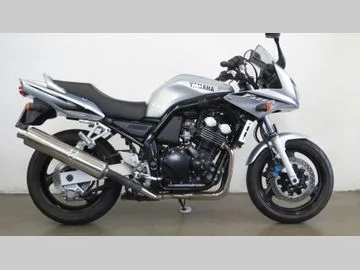 Yamaha FZS 600 Fazer (2002) — foto 1