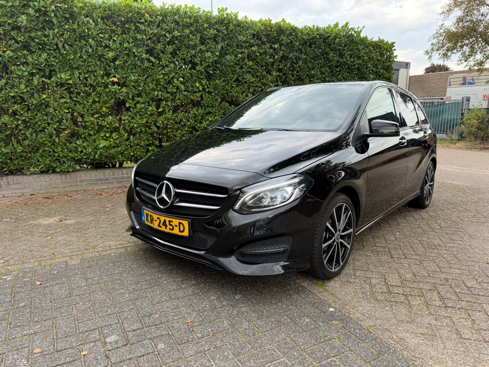 Mercedes-Benz B-Klasse (2016) — foto 1