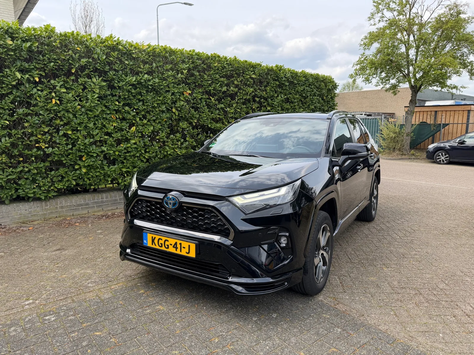 Toyota RAV4 (2022) — foto 1