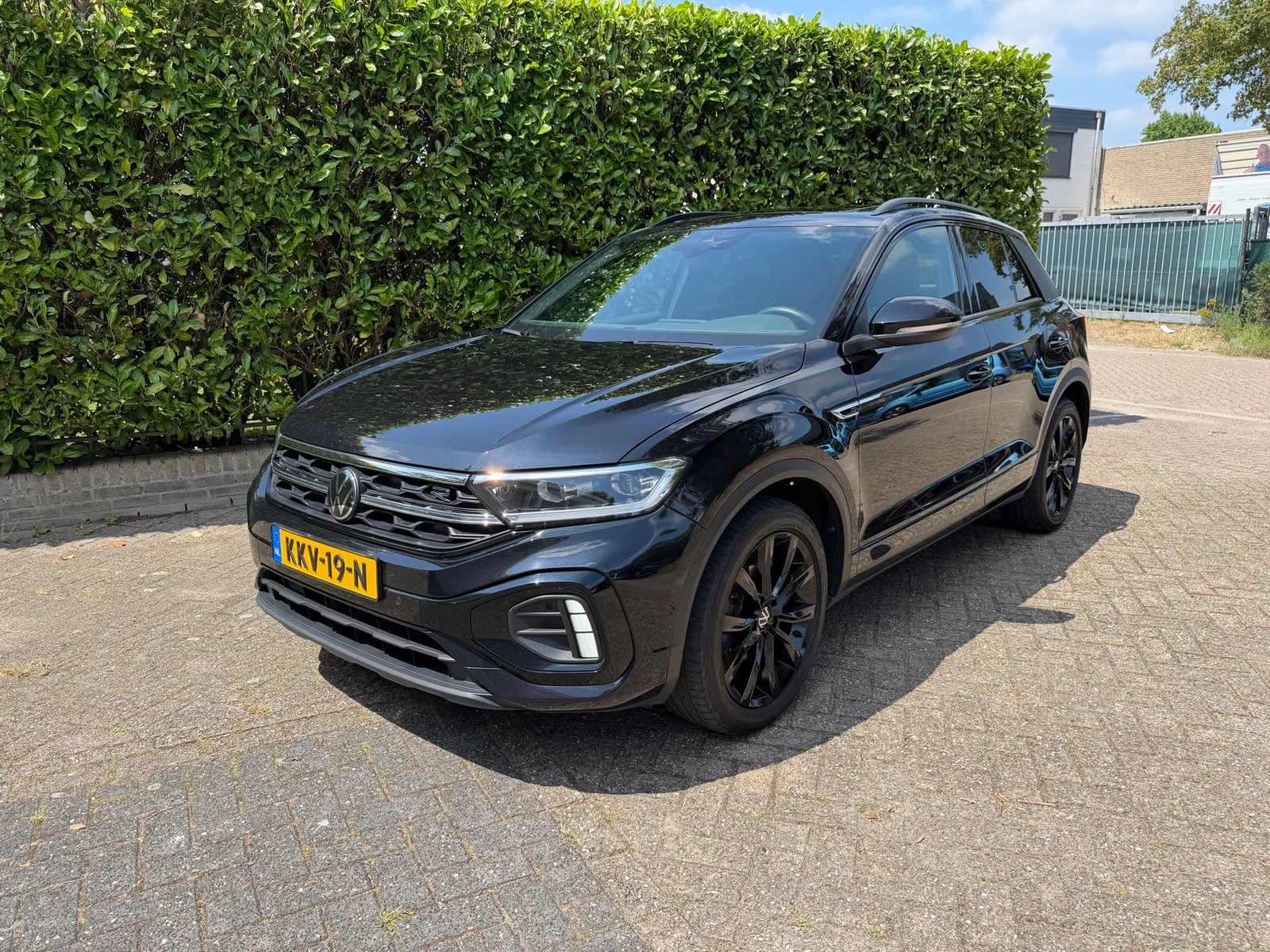 Volkswagen T-Roc (2023) — foto 1