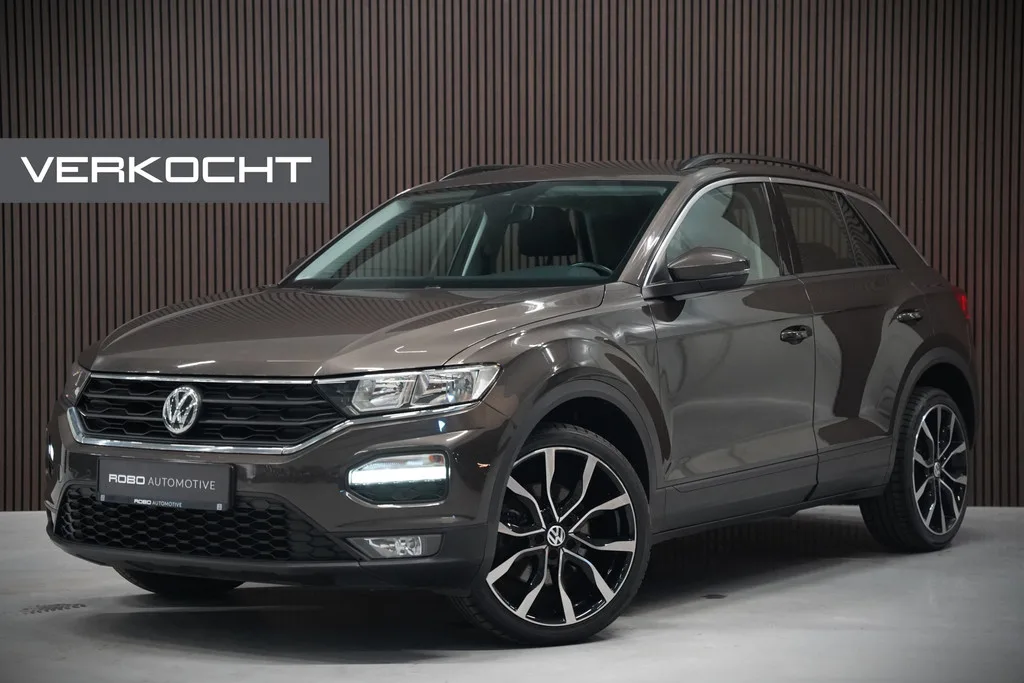 Volkswagen T-Roc (2018) — foto 1