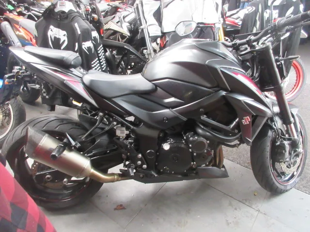 Suzuki GSX750-SA 750 (2018) — foto 1