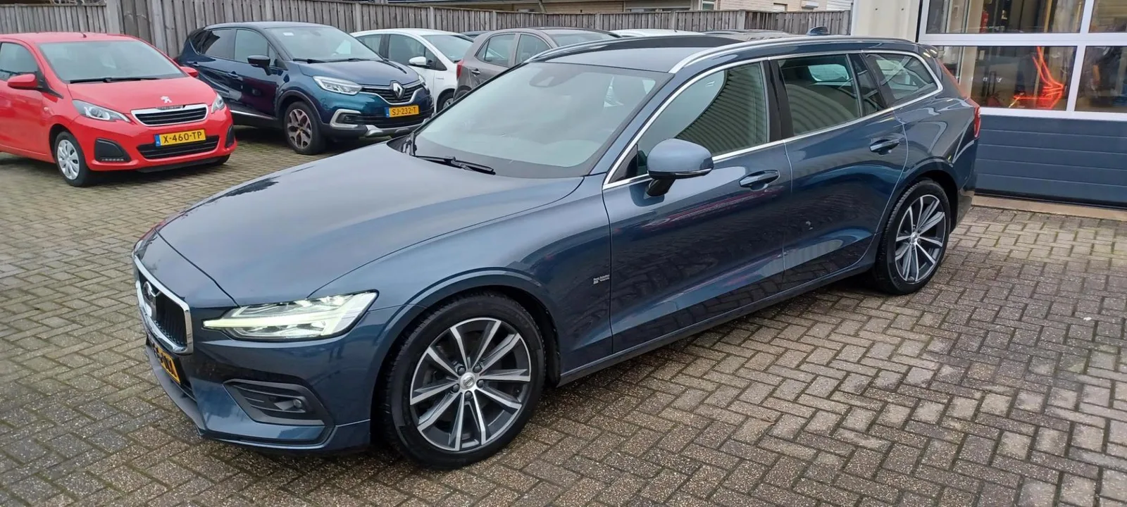 Volvo V60 (2020) — foto 1