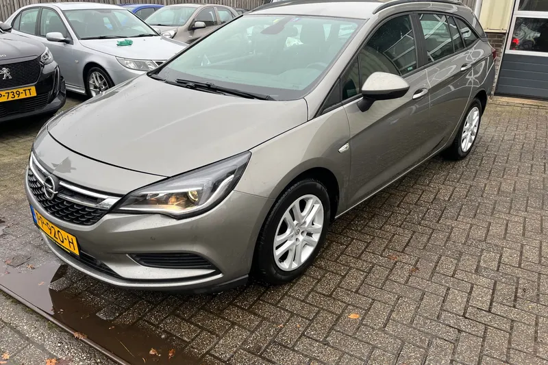 Opel Astra (2017)
