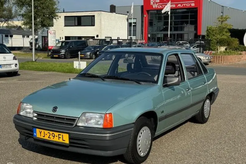 Opel Kadett (1990)