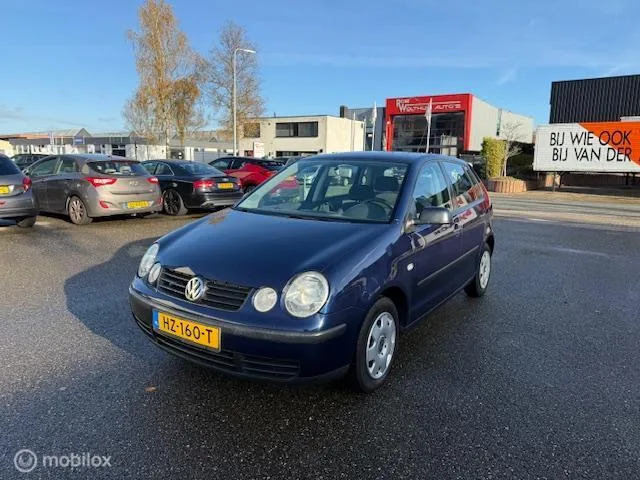 Volkswagen Polo (2003) — foto 1