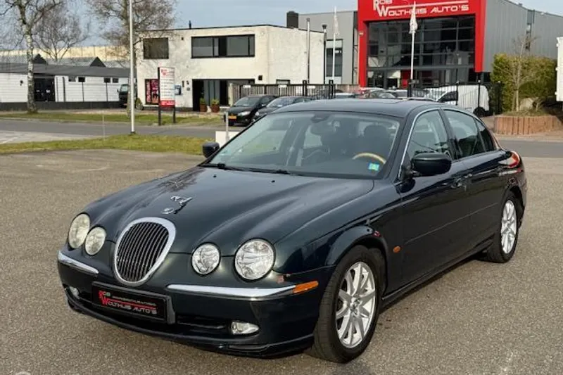 Jaguar S-Type (2000)