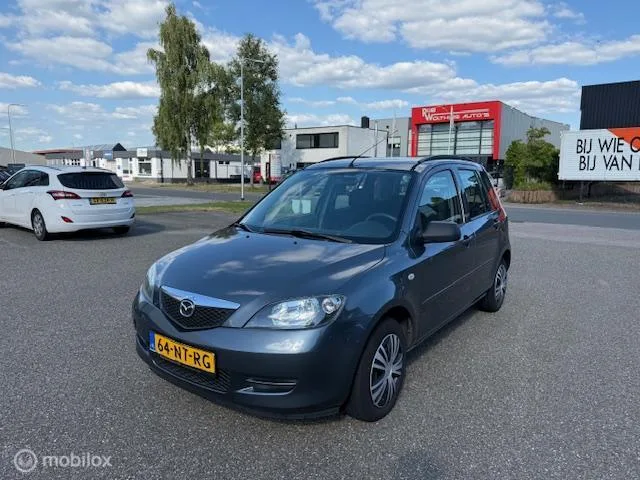 Mazda 2 (2004) — foto 1