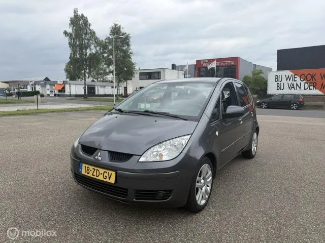 Mitsubishi Colt (2007) — foto 1