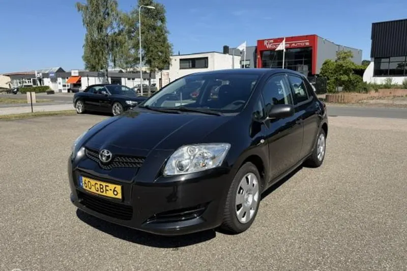 Toyota Auris (2008)