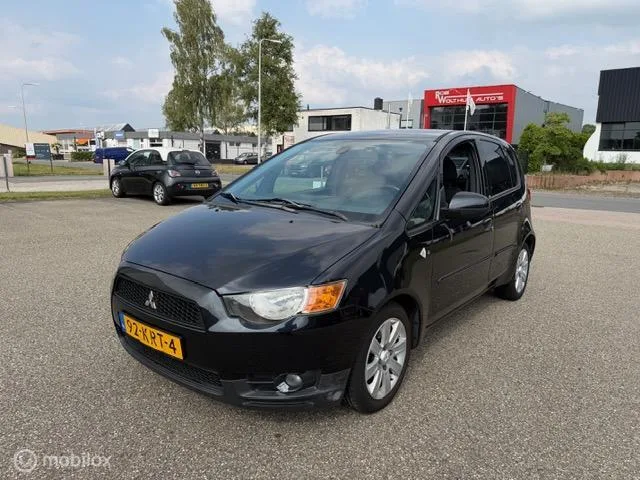 Mitsubishi Colt (2010) — foto 1