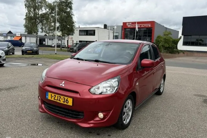 Mitsubishi Space Star (2015)