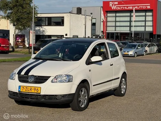 Volkswagen Fox (2008) — foto 1