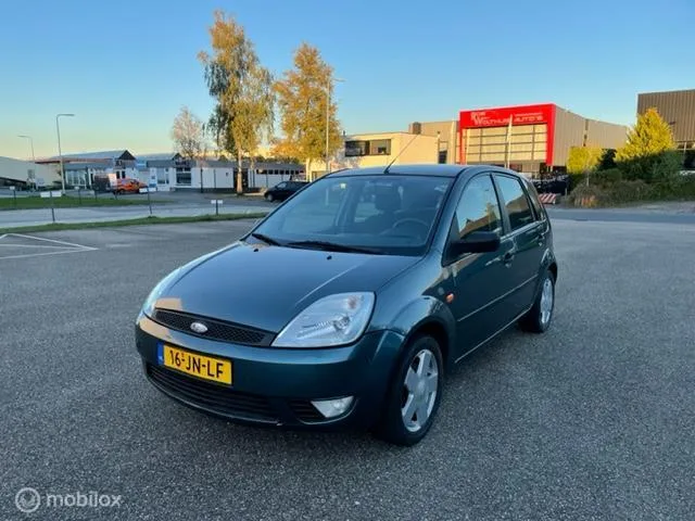 Ford Fiesta (2002) — foto 1