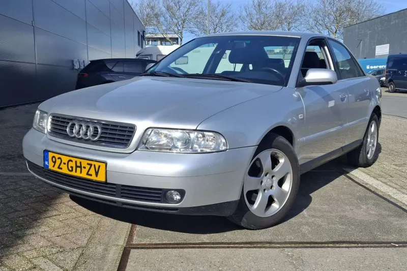 Audi A4 (2000)