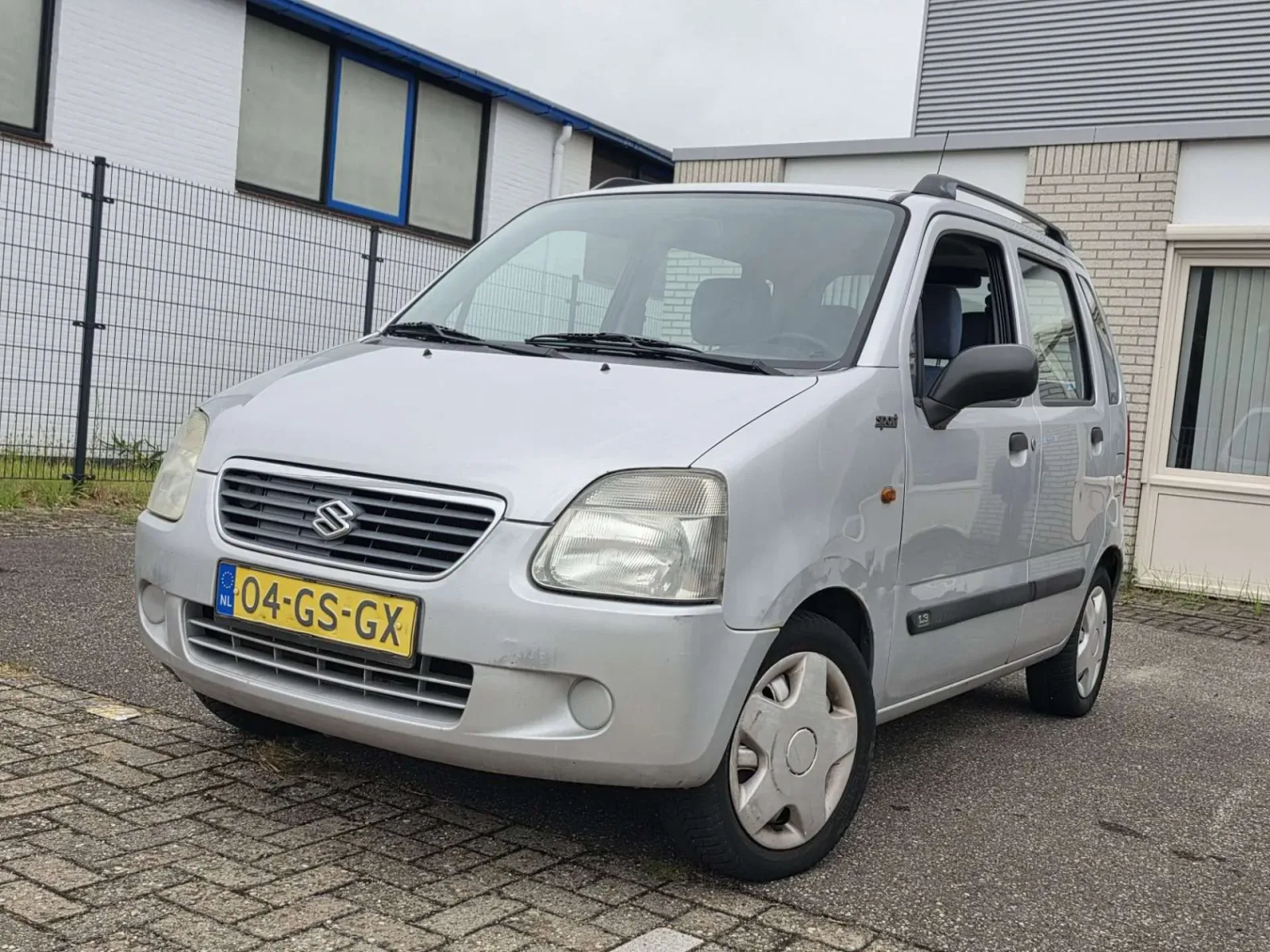 Suzuki Wagon R+ (2001) — foto 1