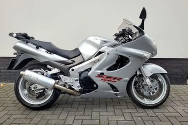 Kawasaki ZZR 1200 (2002)