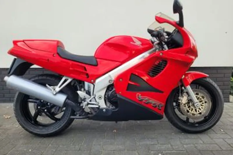 Honda VFR 750 F (1995)