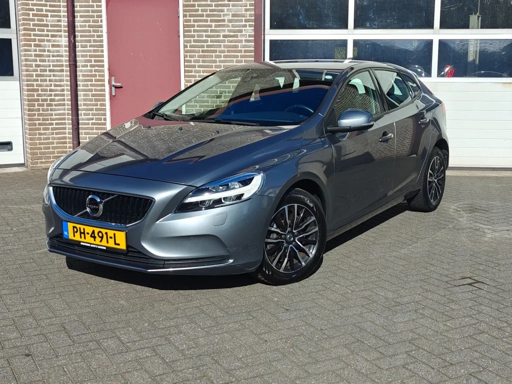 Volvo V40 (2017) — foto 1