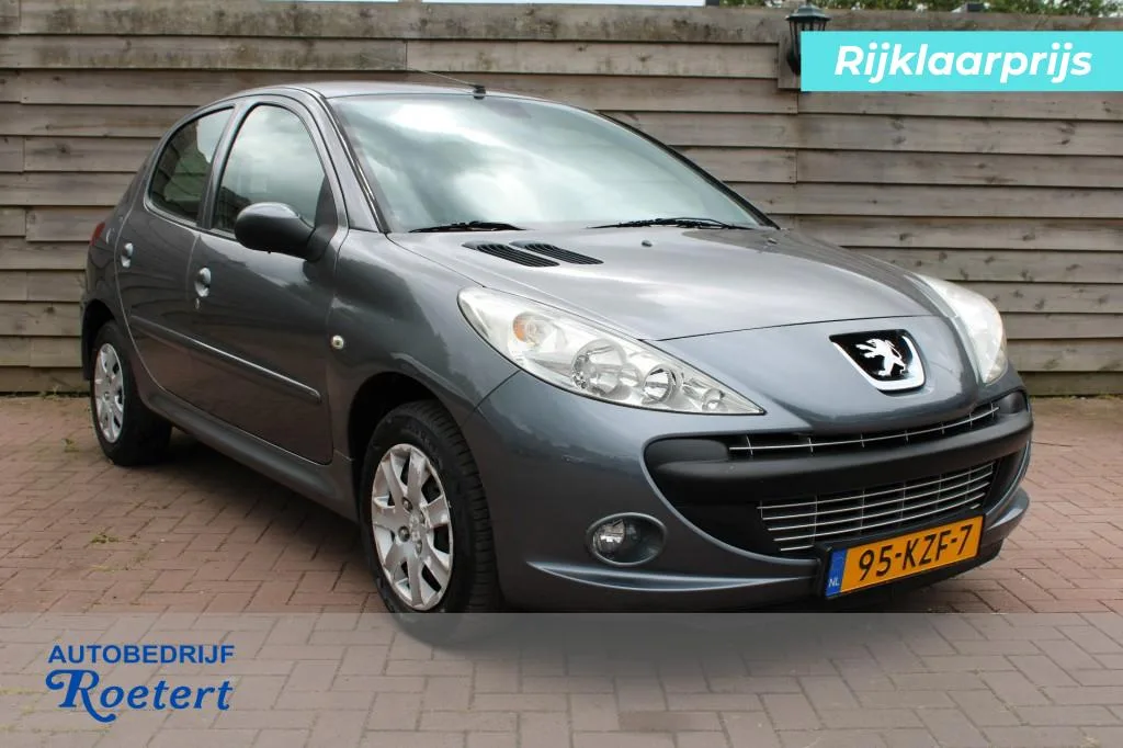 Peugeot 206 (2010) — foto 1