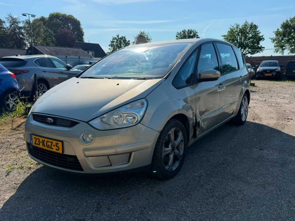 Ford S-Max (2009) — foto 1