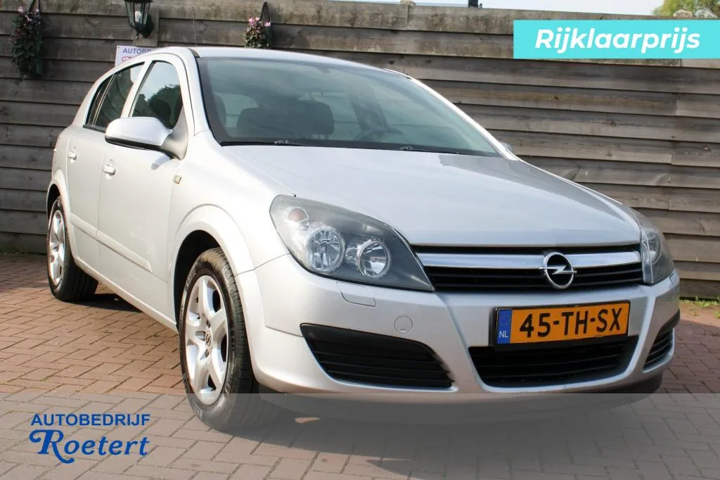 Opel Astra (2006) — foto 1