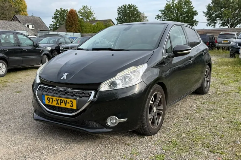 Peugeot 208 (2012)
