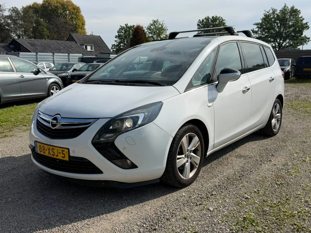 Opel Zafira (2012) — foto 1