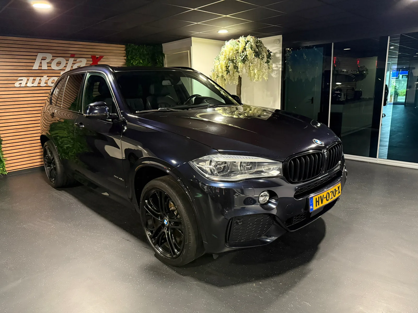 BMW X5 (2015) — foto 1