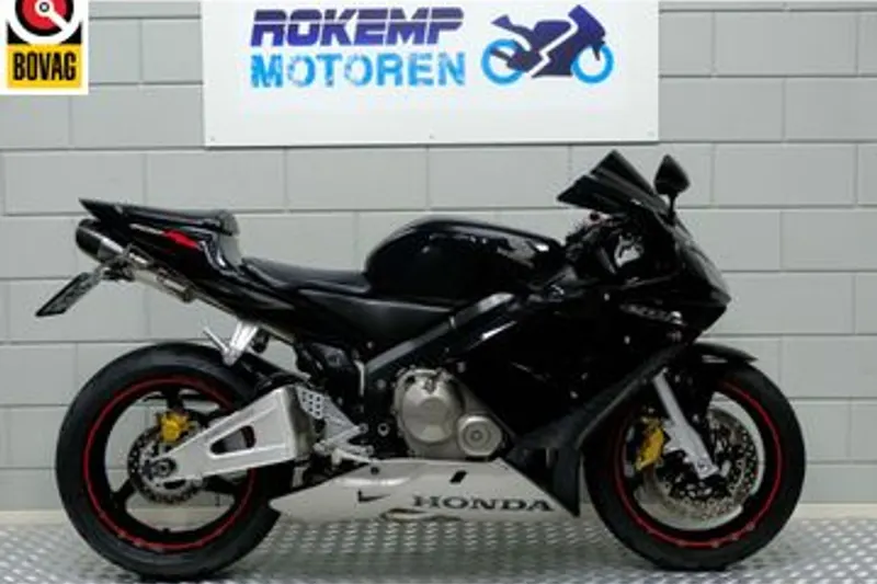 Honda CBR600RR (2004)