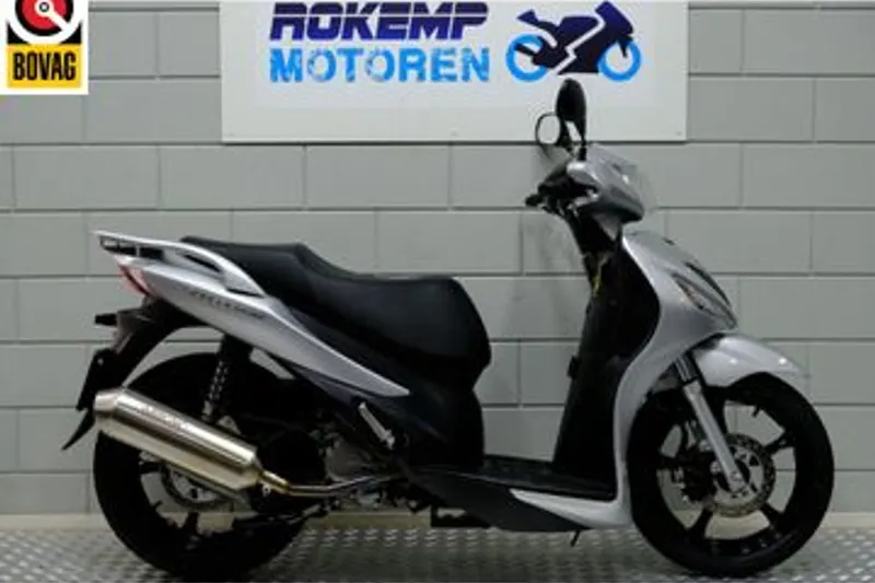 Suzuki UX 150 (2010)