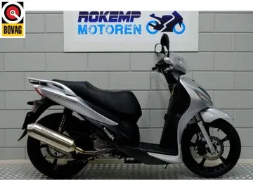 Suzuki UX 150 (2010) — foto 1