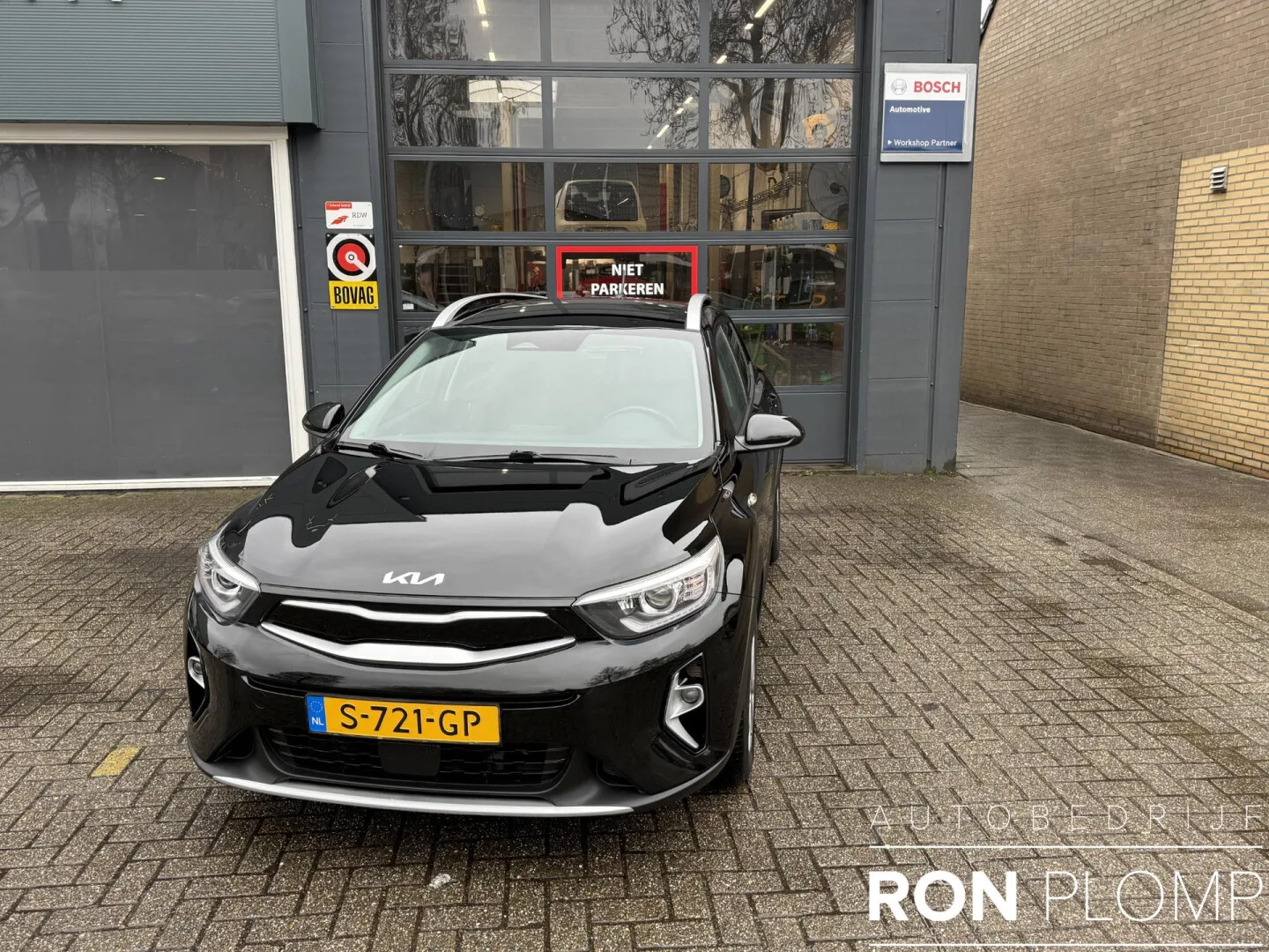 Kia Stonic (2023) — foto 1
