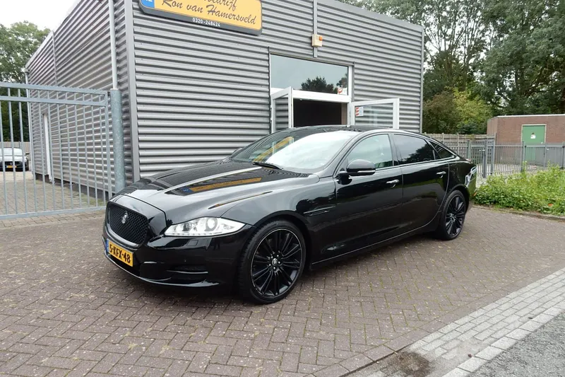Jaguar XJ (2013)