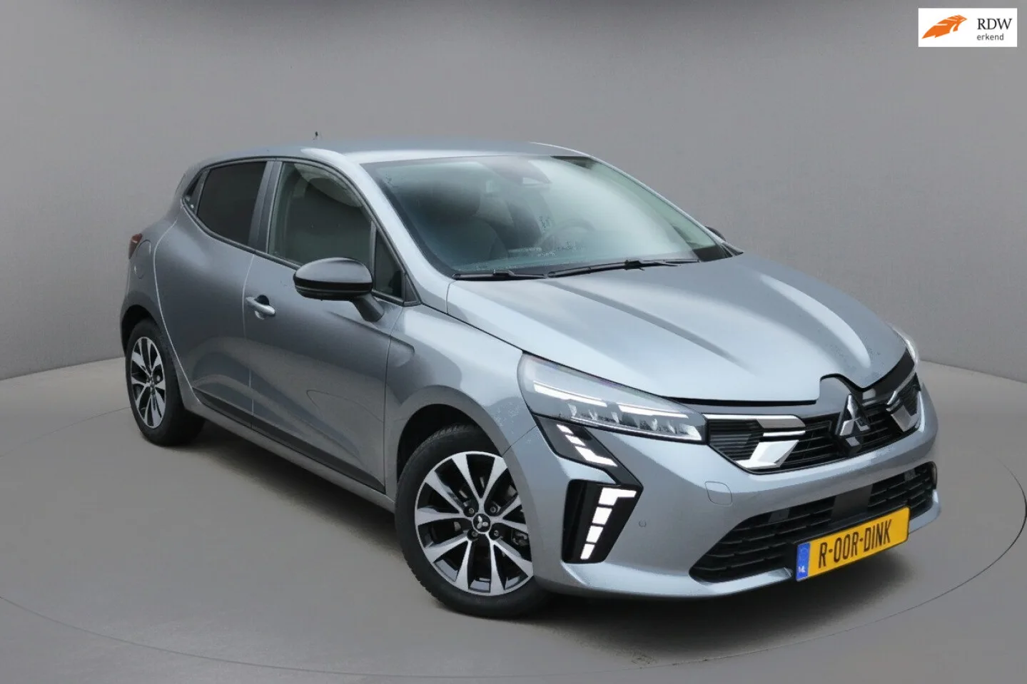Mitsubishi Colt (2024) — foto 1