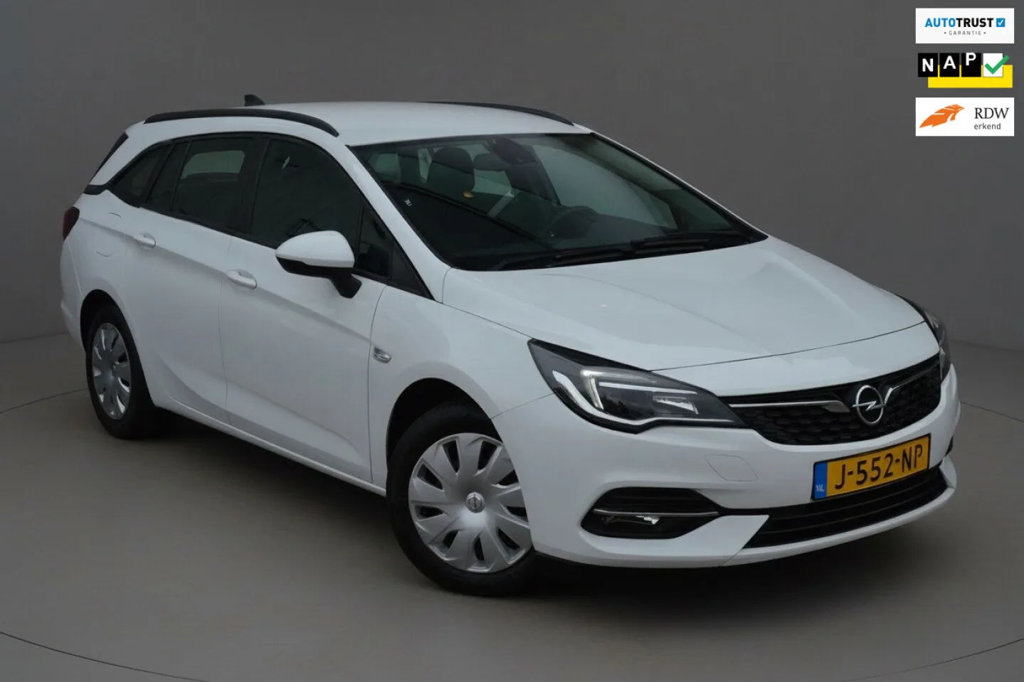 Opel Astra (2020) — foto 1
