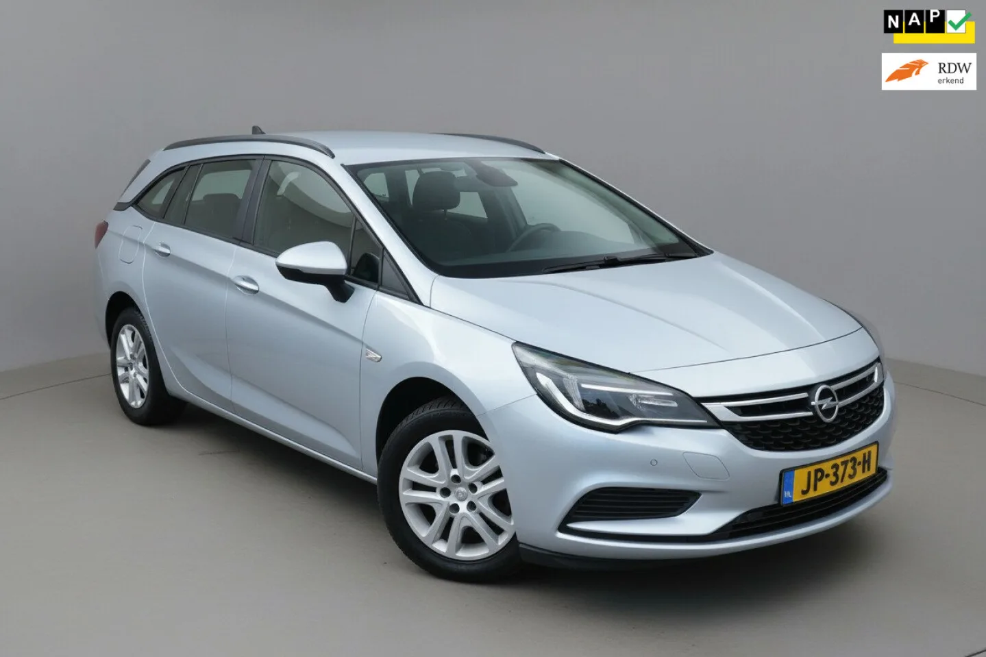 Opel Astra (2016) — foto 1