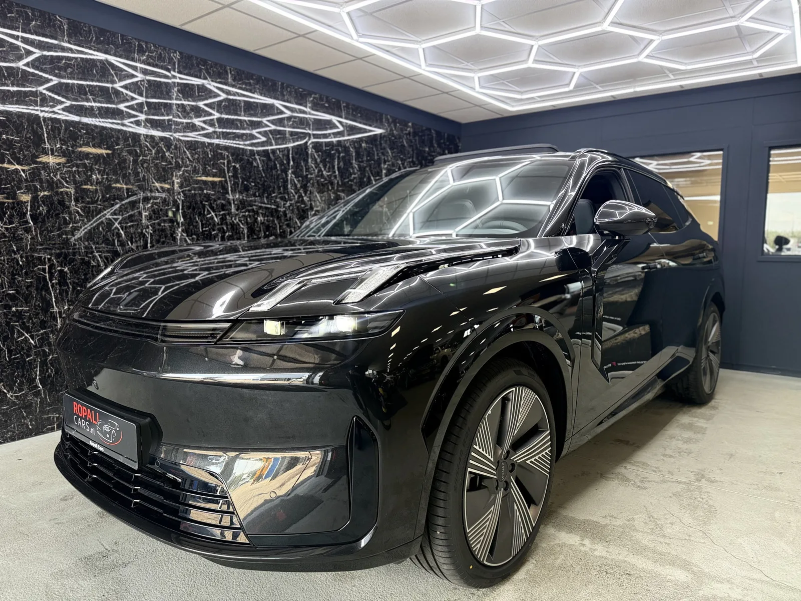 Lynk & Co 08 (2026) — foto 1