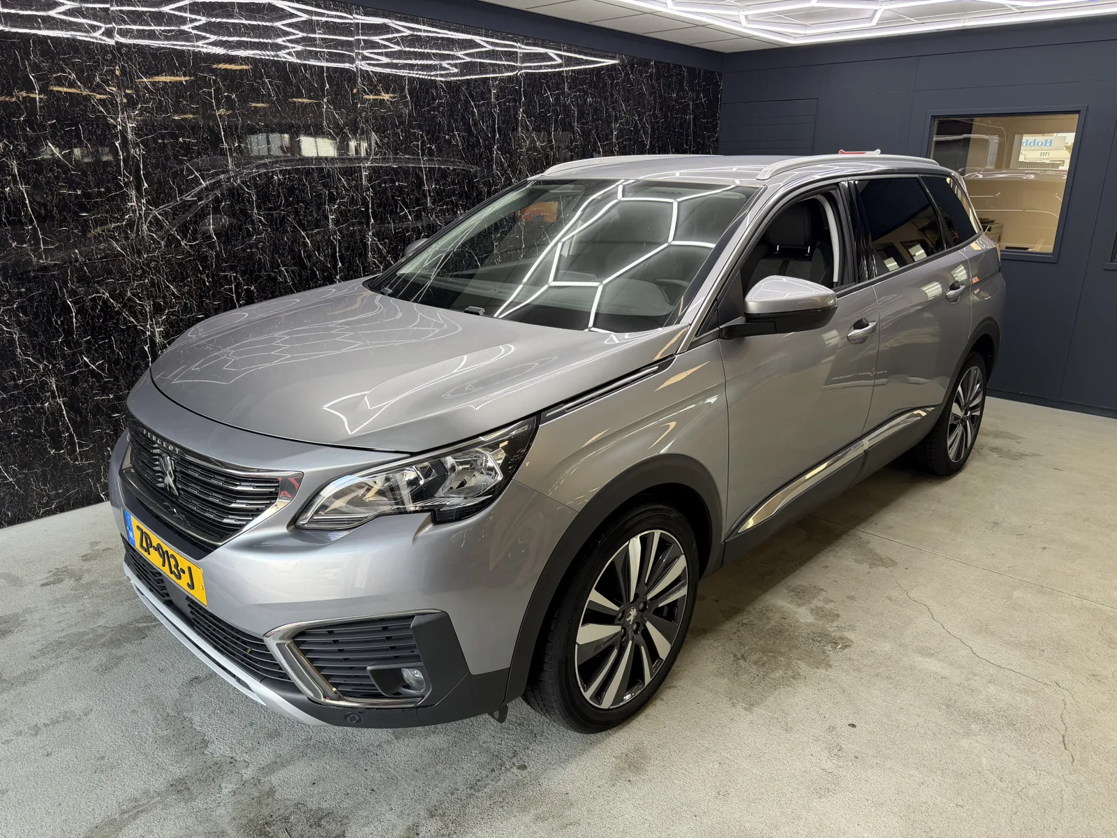 Peugeot 5008 (2019) — foto 1
