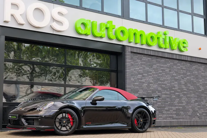 Porsche 911 (2023)
