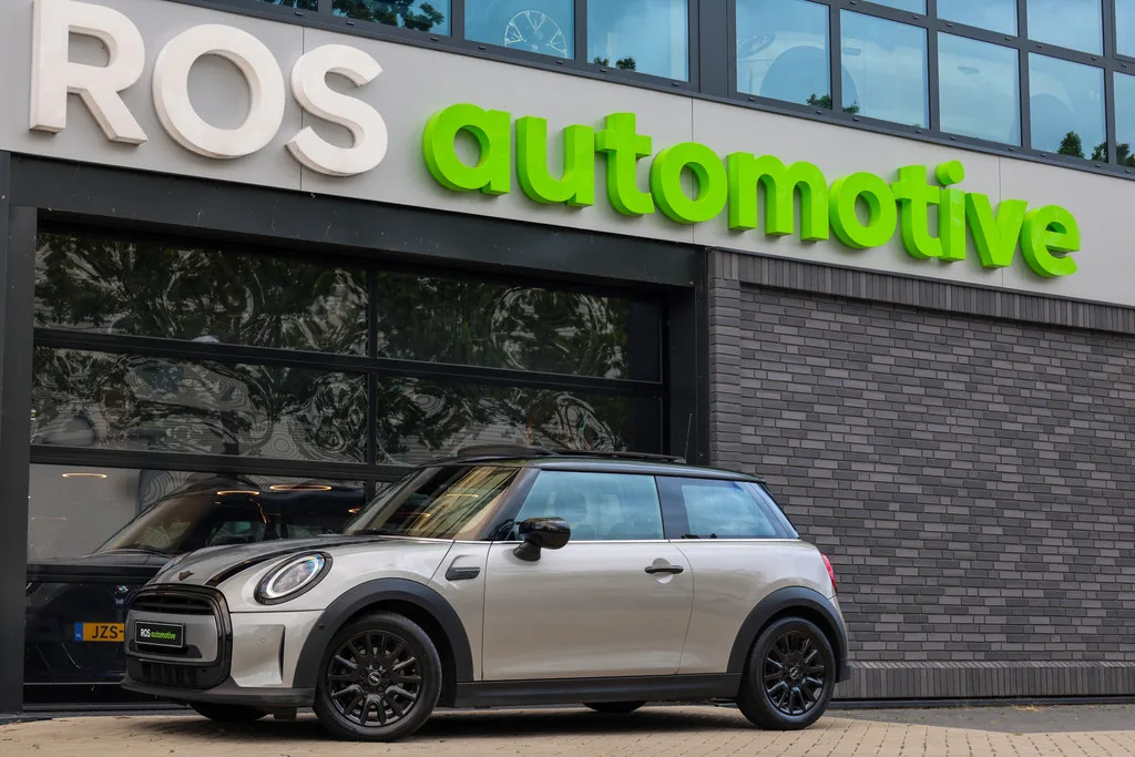 MINI Cooper (2023) — foto 1