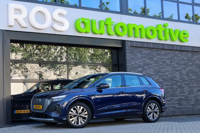 Audi Q4 e-tron (2023)