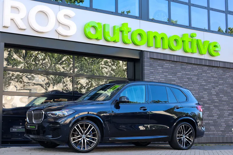 BMW X5 (2023)